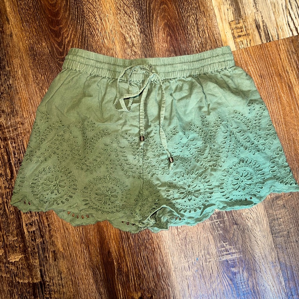 Earthbound shorts size S